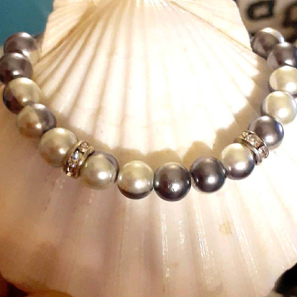 Grey  White Twotone Pearl Bracelet